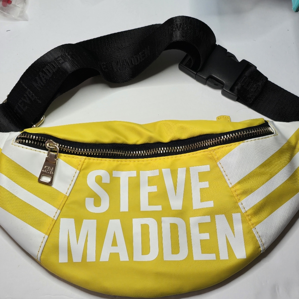Steve Madden Yellow and White Men's Bag